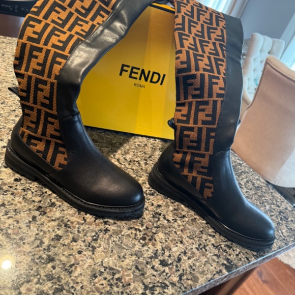 Fendi Boots - Picture 2 of 4